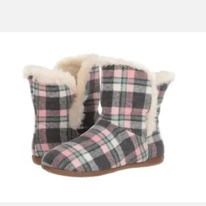 Vionic Kari Slipper Boots